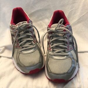 ASICS Sneaker Gray & Pink Women’s Size 11 EUC